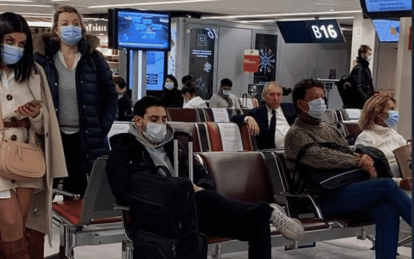 [MAJ] “Faites ce que je dis mais pas ce que je fais ! Bayrou sans masque à l’aéroport !”