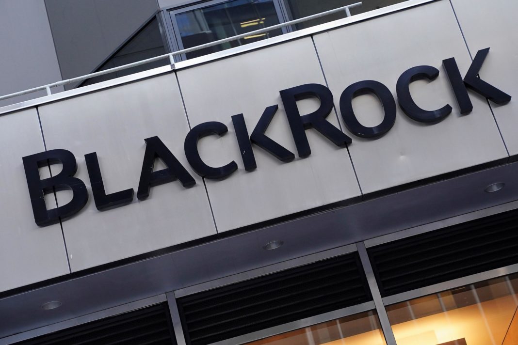 blackrock-vanguard-state-street-ces-nouveaux-ma-tres-du-monde-qui