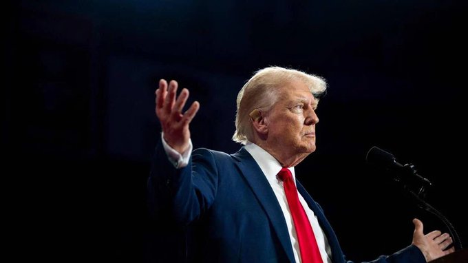 Donald Trump signe une déclaration pour la désescalade au Moyen-Orient