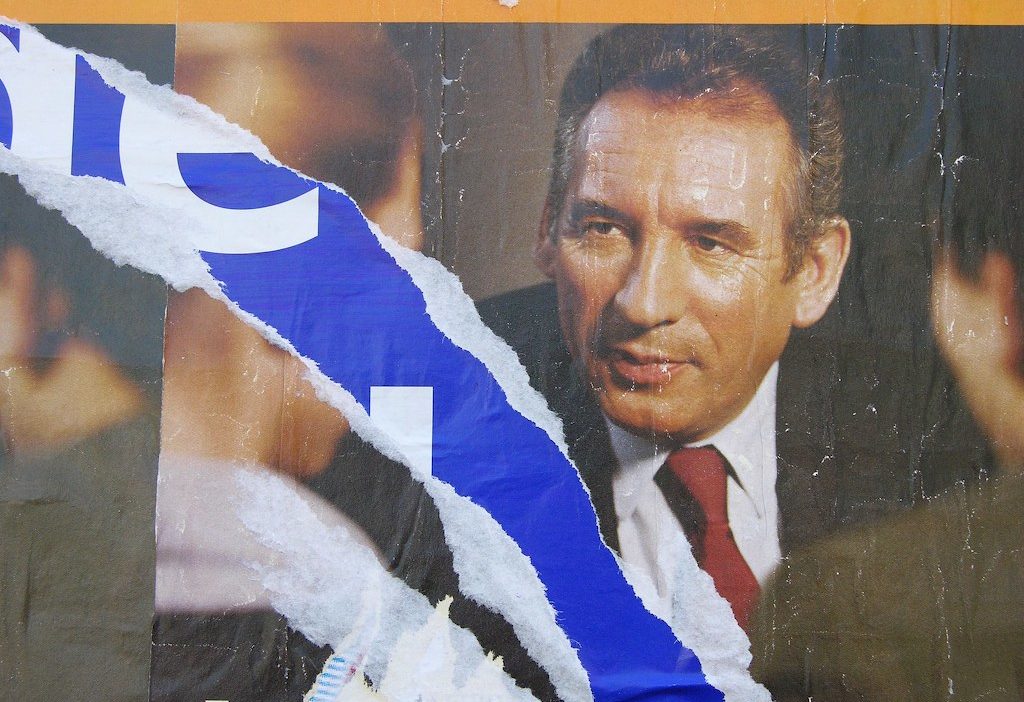 Le gouvernement de Bayrou, entre chantage budgétaire et désespoir
