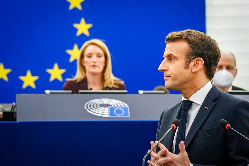 Macron se raccroche à l'international