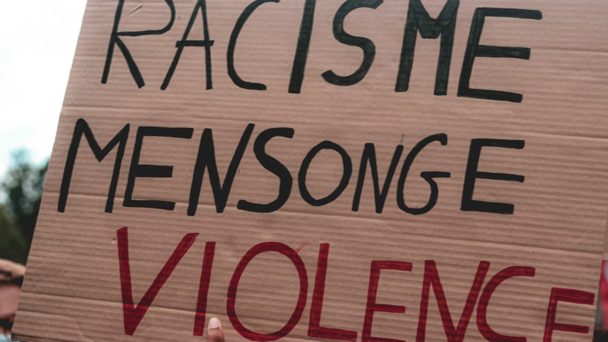 À Royère, une agression raciste a mis le feu au village