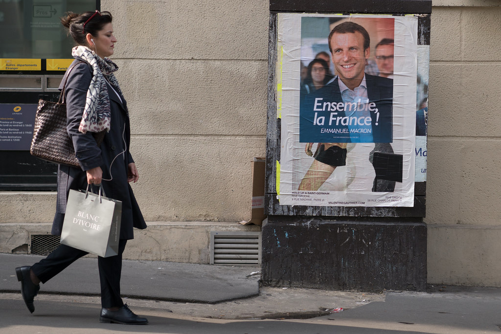 Macron s'accroche au pouvoir