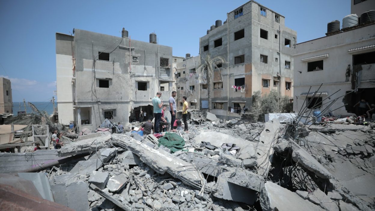 Israël intensifie son offensive à Gaza sous les accusations de génocide et l’indifférence de la communauté internationale.
