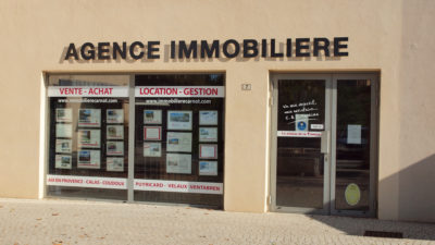 Depuis dix ans, l’État laisse les frais d’agence immobilière inchangés, au détriment des locataires.