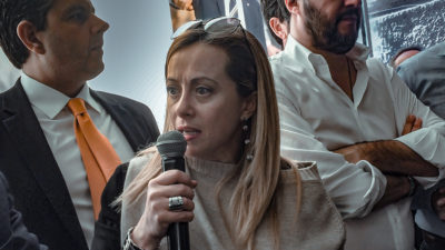 Giorgia Meloni visée par une plainte pour “complicité de génocide”