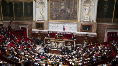 Les députés votent une défiscalisation controversée des pensions alimentaires.