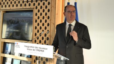 Jean Castex voit son entrée à la SNCF retardée par la crise politique