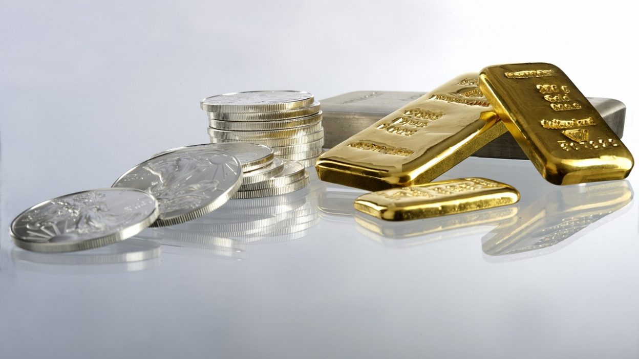 L’or et l’argent atteignent des records historiques, portés par l’incertitude géopolitique et la baisse attendue des taux d’intérêt.