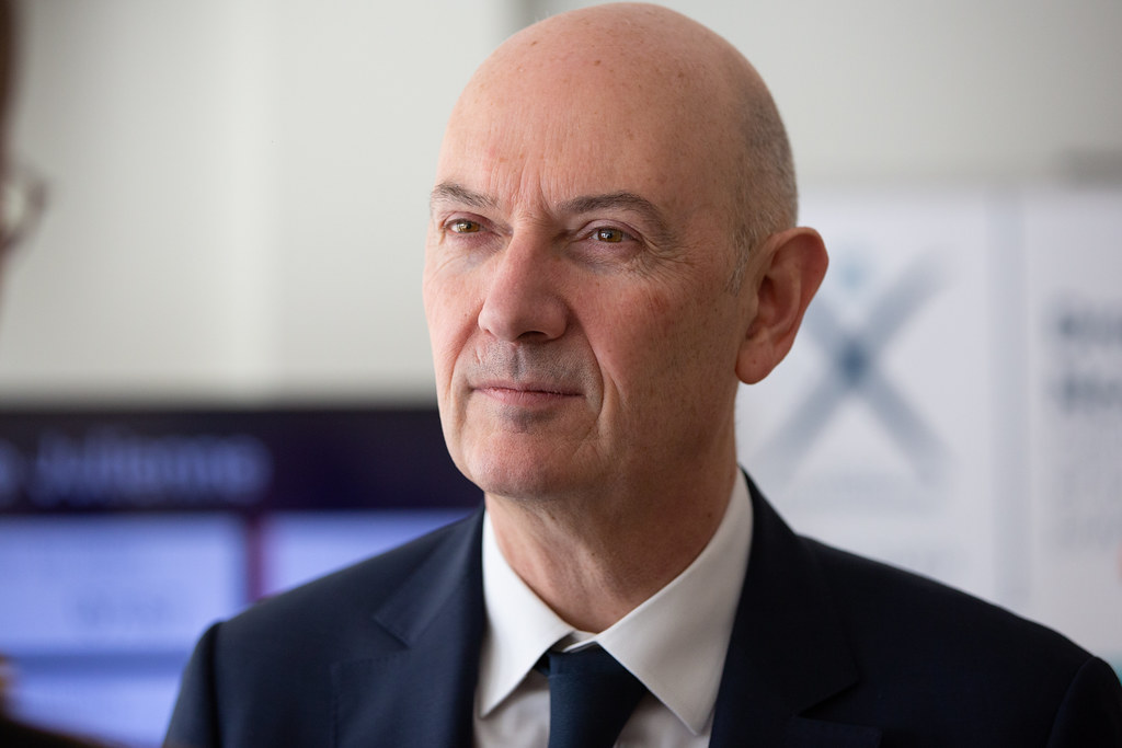 Roland Lescure désapprouve le texte voté par le Sénat
