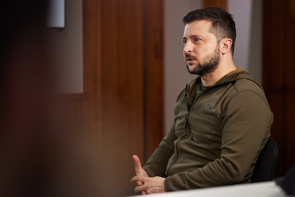 Zelensky, isolé et discrédité