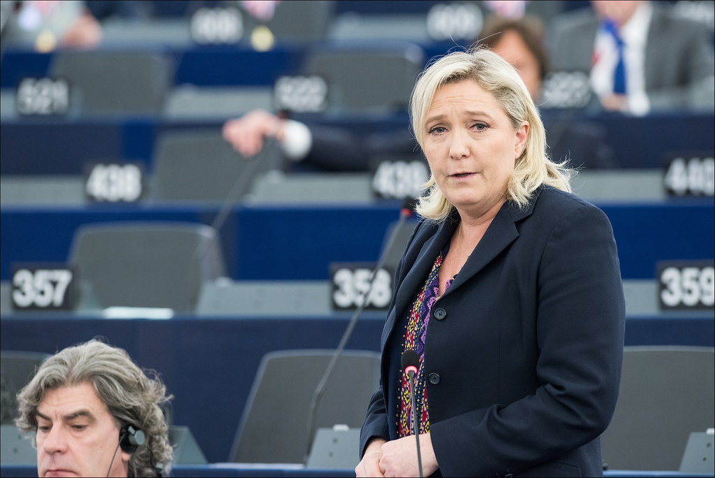 Le Pen mise sur Bardella