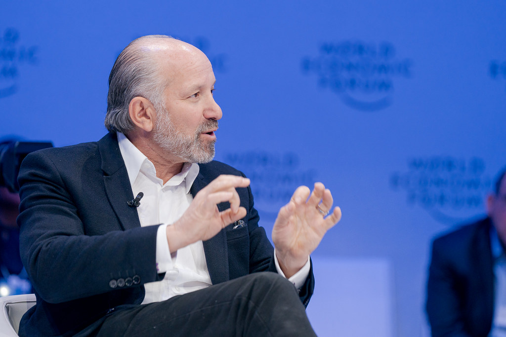 Howard Lutnick dénonce la dépendance chinoise de l'Europe