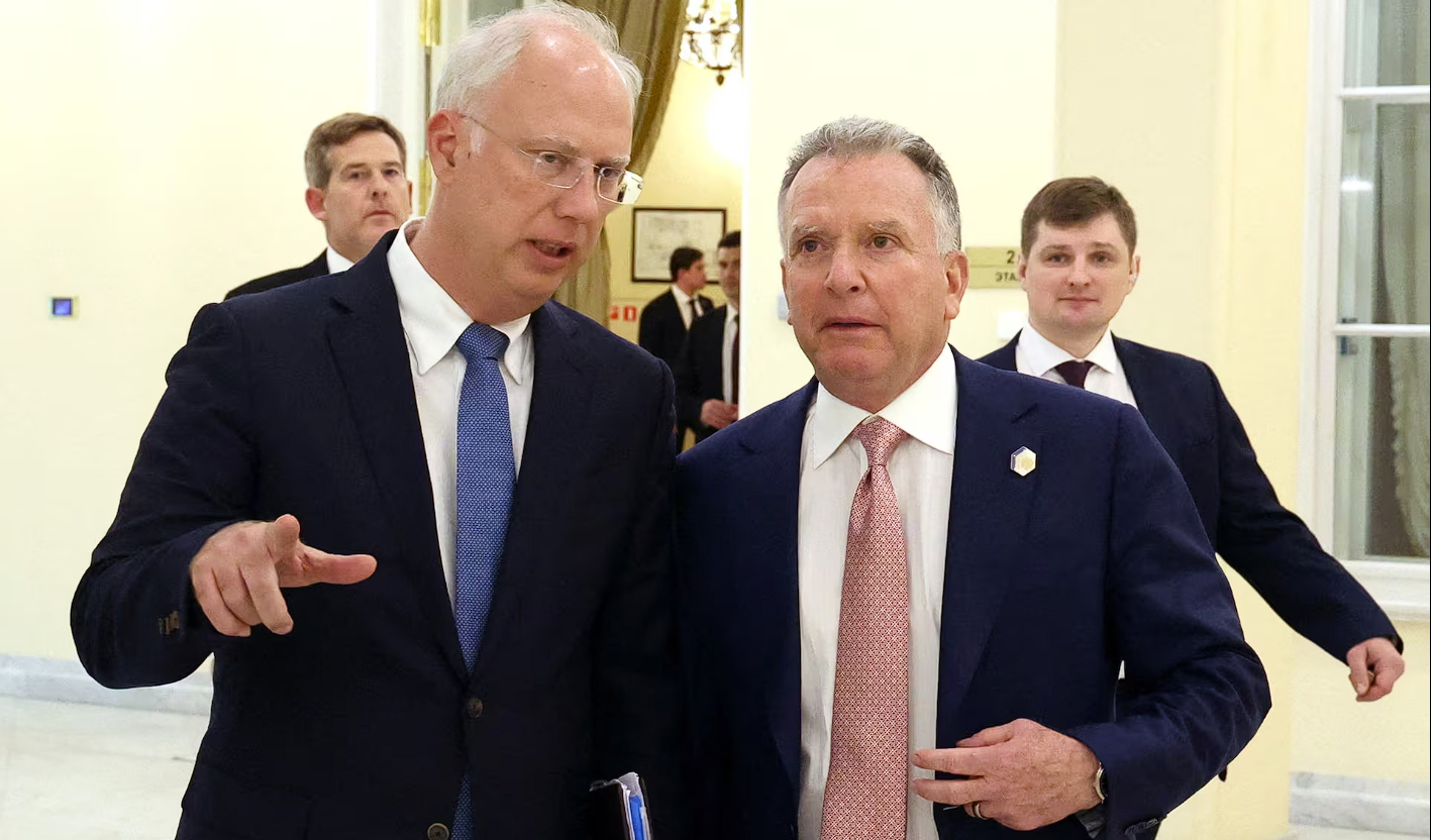 Pourparlers sur l’Ukraine : les émissaires américains en route pour Moscou pour rencontrer Poutine