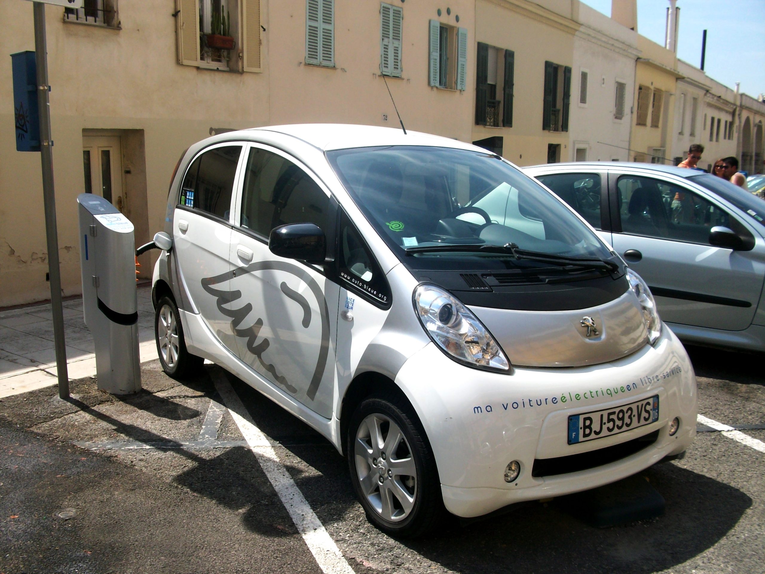 Vers la fin des surtaxes douanières sur les électriques chinoises