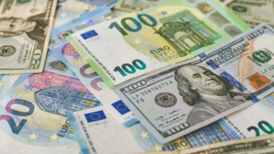 Le déficit commercial américain chute fortement en octobre