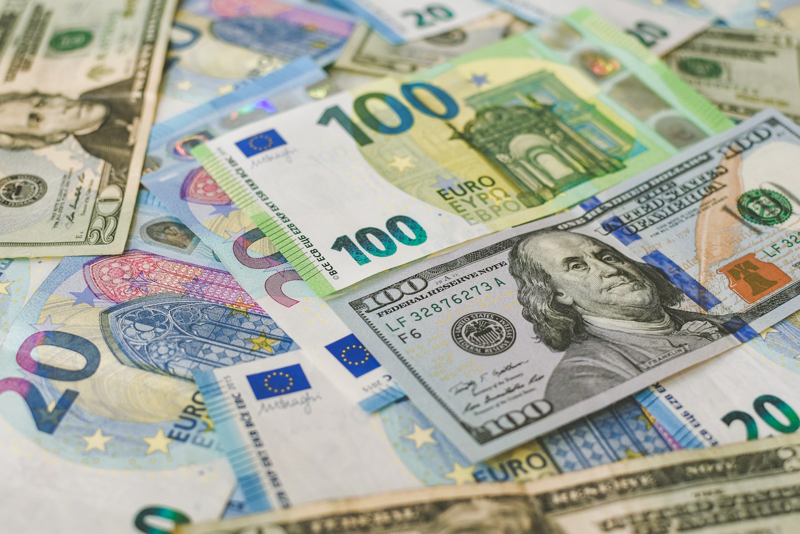 Le déficit commercial américain chute à 29,4 milliards de dollars