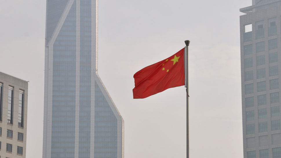 La Chine stocke un milliard de barils de pétrole : elle se prépare à la guerre, l’Europe à la transition énergétique
