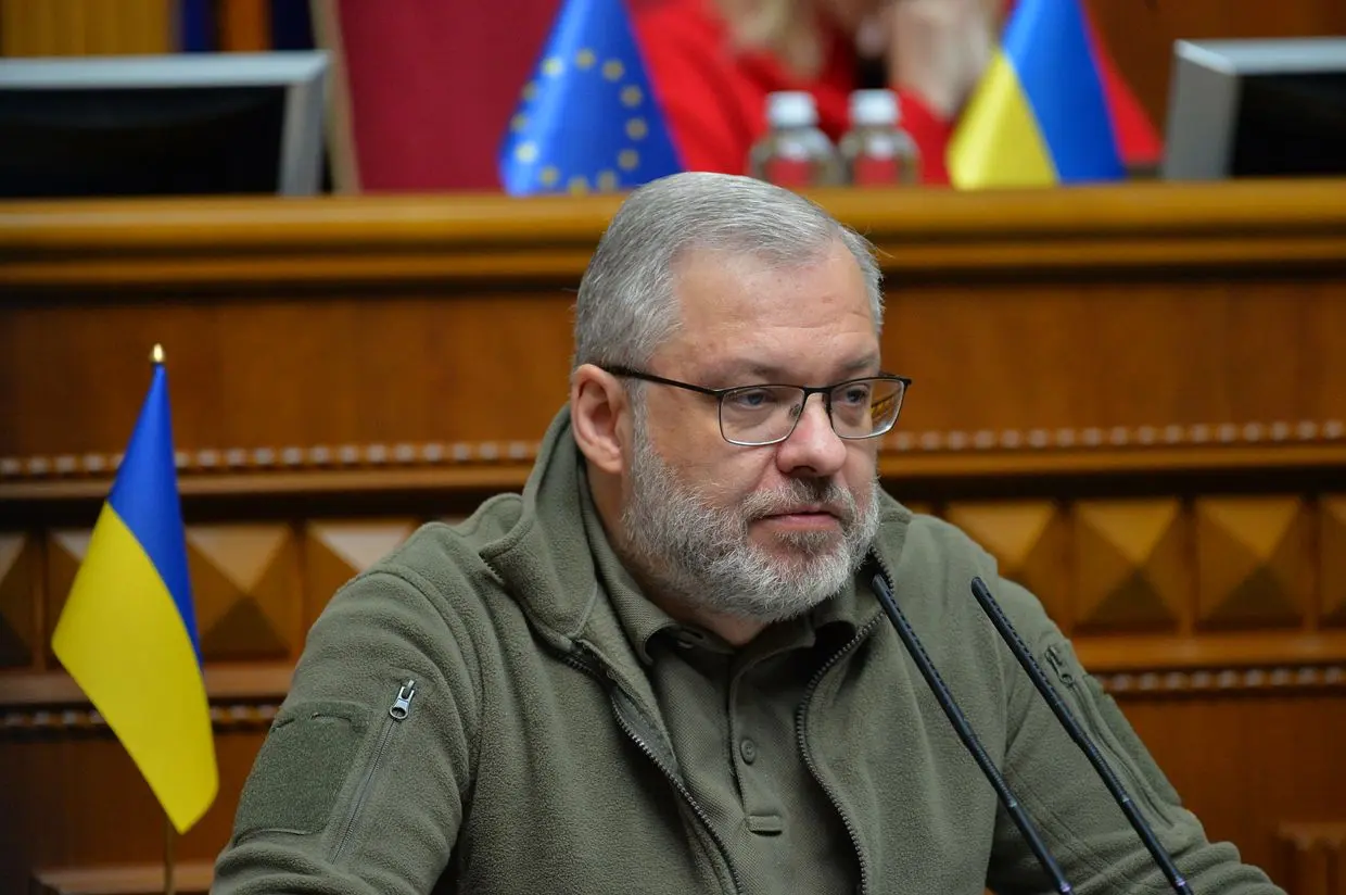 Aide à l’Ukraine : 118 millions détournés vers un paradis fiscal, et la France continue de payer sans conditions