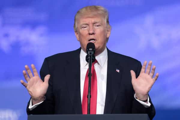Missile sur une école iranienne : Fox News lâche Trump