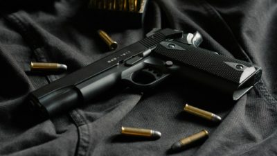 SIA piraté : les propriétaires d’armes légales exposés aux réseaux criminels