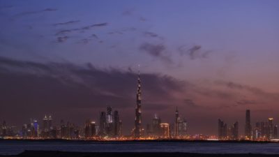 Dubaï : la France protège ses ressortissants après les faits, jamais avant