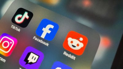 Face ID pour poster sur Reddit ? La plateforme envisage un virage controversé