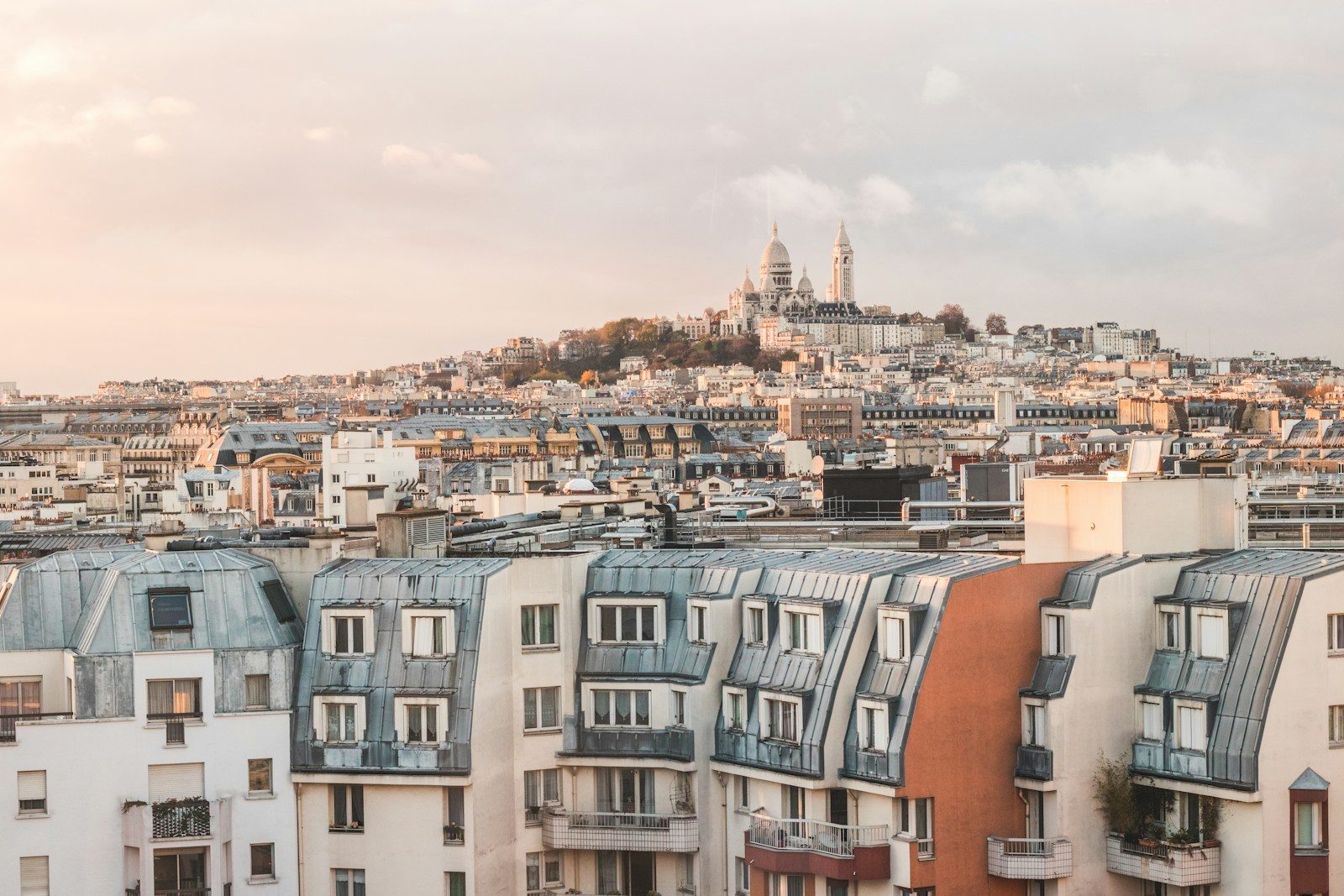 Paris : le médecin interpellé dans le métro pour avoir filmé sous la jupe d’une femme convoqué devant le tribunal