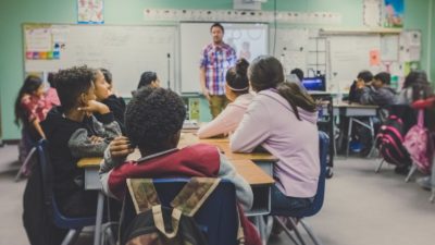 « Des comportements immondes ignorés par la municipalité » : le périscolaire parisien face à ses scandales