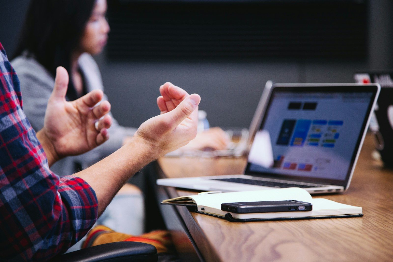Travail : pourquoi les Français décrochent face à un système qui pénalise l’effort