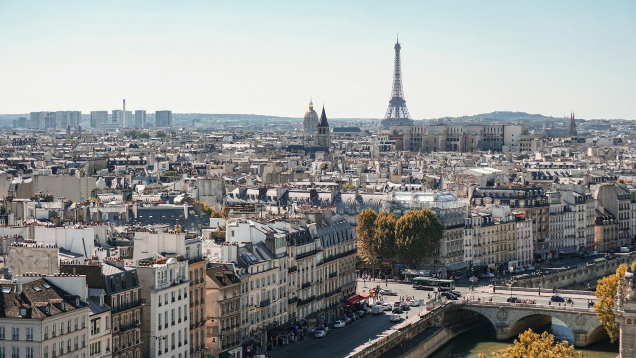 Viols dans l’enfance : un journaliste de France Inter accuse un ancien député socialiste